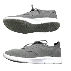 Vans UltraCush Gray Suede Sneakers Men / Boys 6